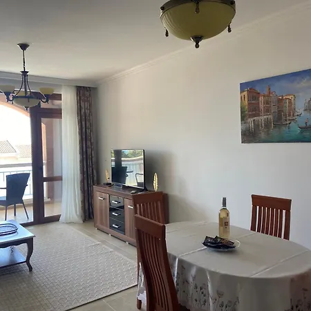 2 Bedroom With 2 Balconies And Sea Views شقة