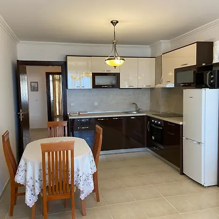 شقة 2 Bedroom With 2 Balconies And Sea Views *