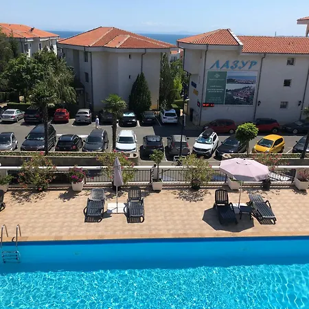 2 Bedroom With 2 Balconies And Sea Views شقة *