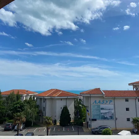 2 Bedroom With 2 Balconies And Sea Views *