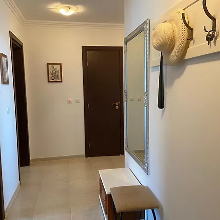 2 Bedroom With 2 Balconies And Sea Views * سفيتي فلاس